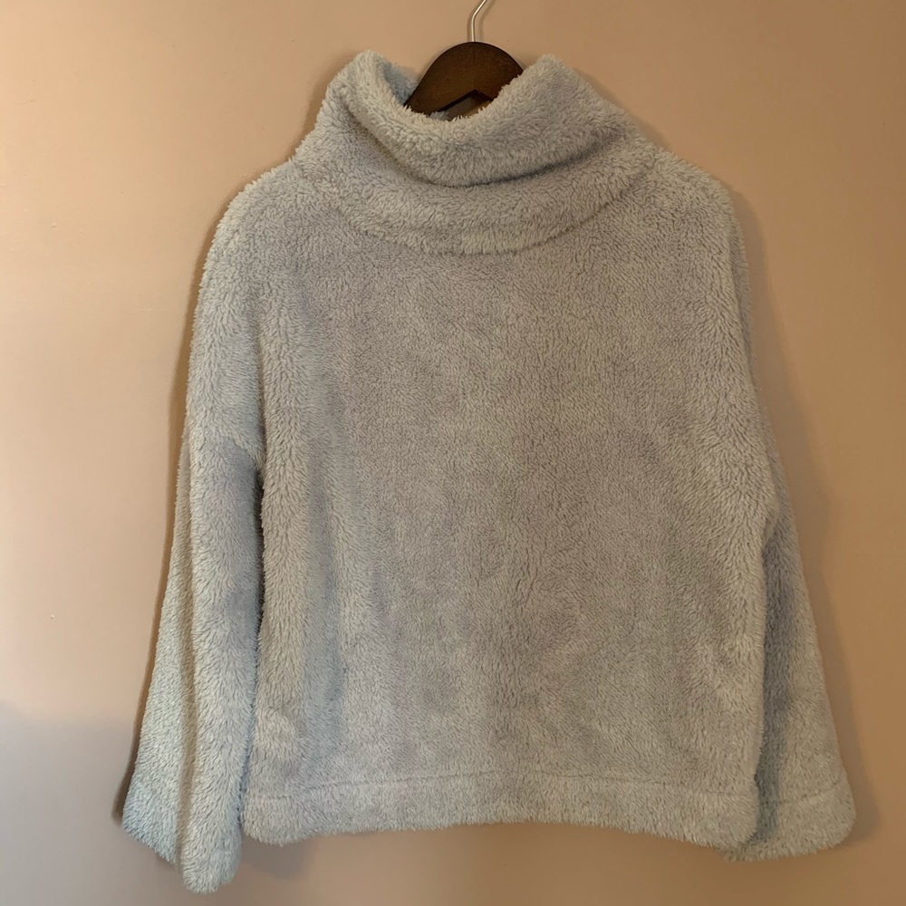 Gap pull over turtle neck sweater